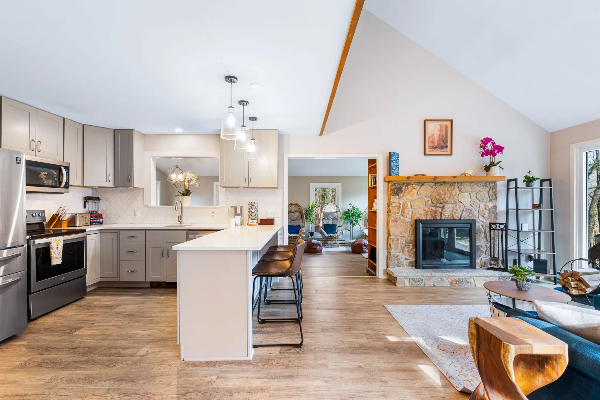 5-web-or-mls-29-wood-st-lake-harmony-pa-18624-airbnb-05